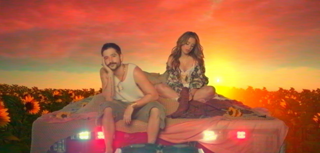 Camilo y Camila Cabello juntos en el videoclip de “AMBULANCIA”