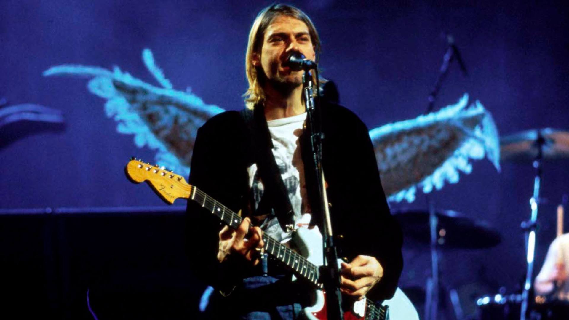 El precio por el que se ha vendido una guitarra destrozada por Kurt Kobain