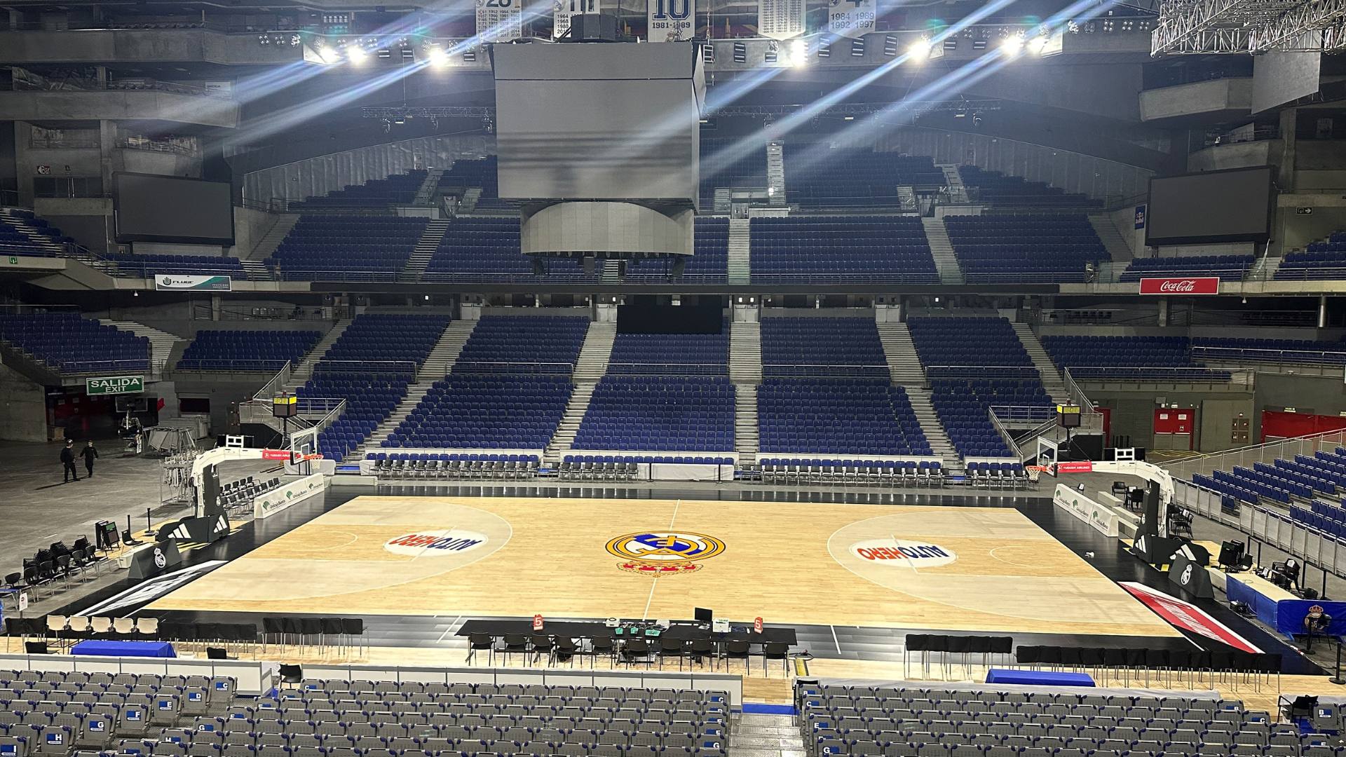 El WiZink Center estrena pista de baloncesto de última generación