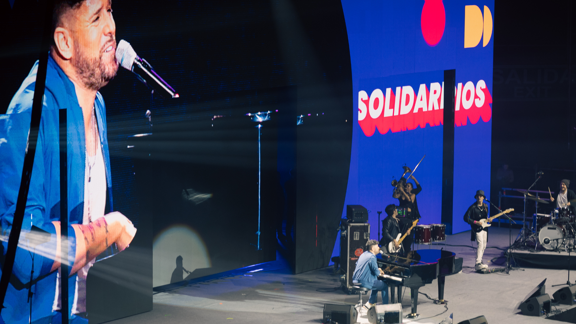 Pablo López presenta al piano ‘Casi siempre’, su colaboración con Lola Índigo