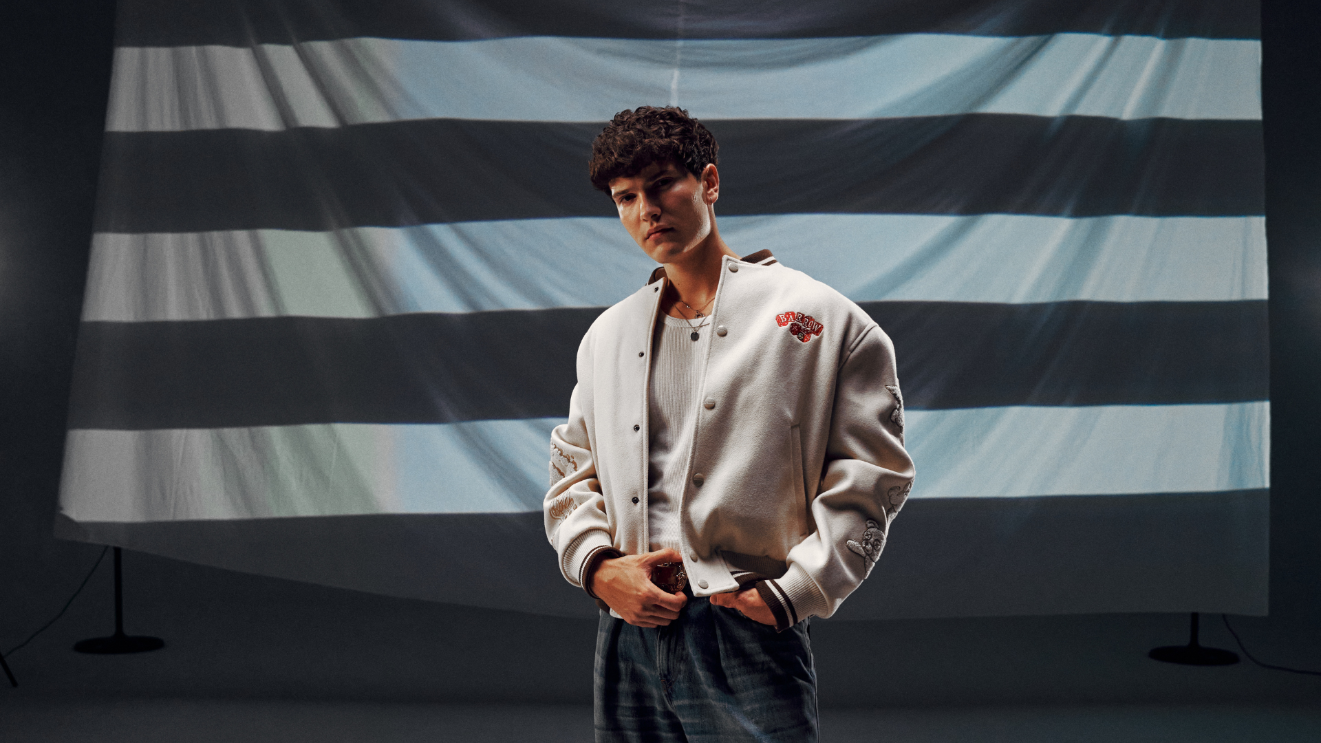 Javicrespo se entrega al electropop romántico en ‘Fugaz’